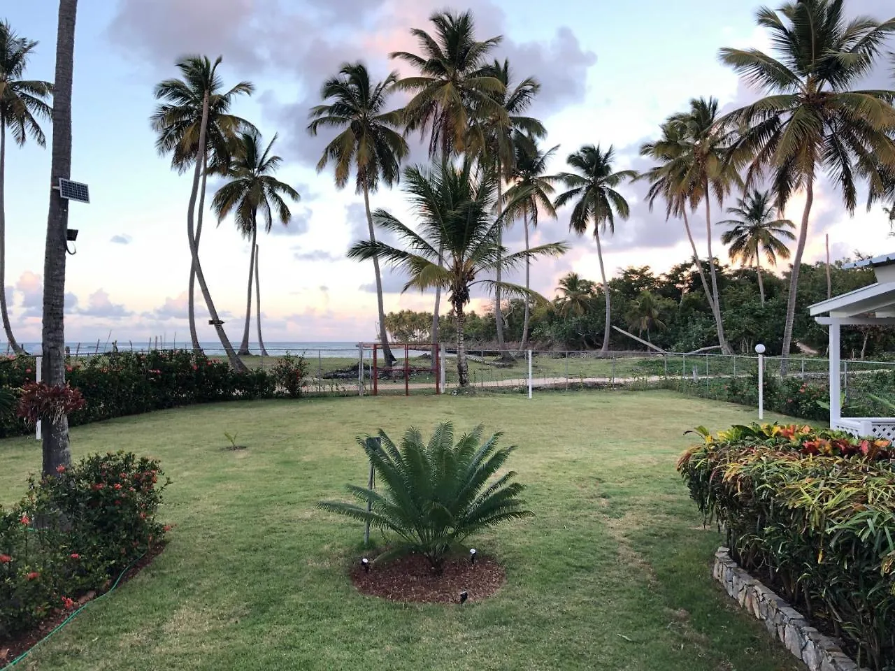 Casa Azul Las Galeras Bed & Breakfast